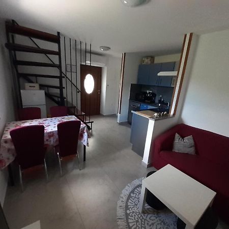 Apartman Sunset Plomin Exterior photo