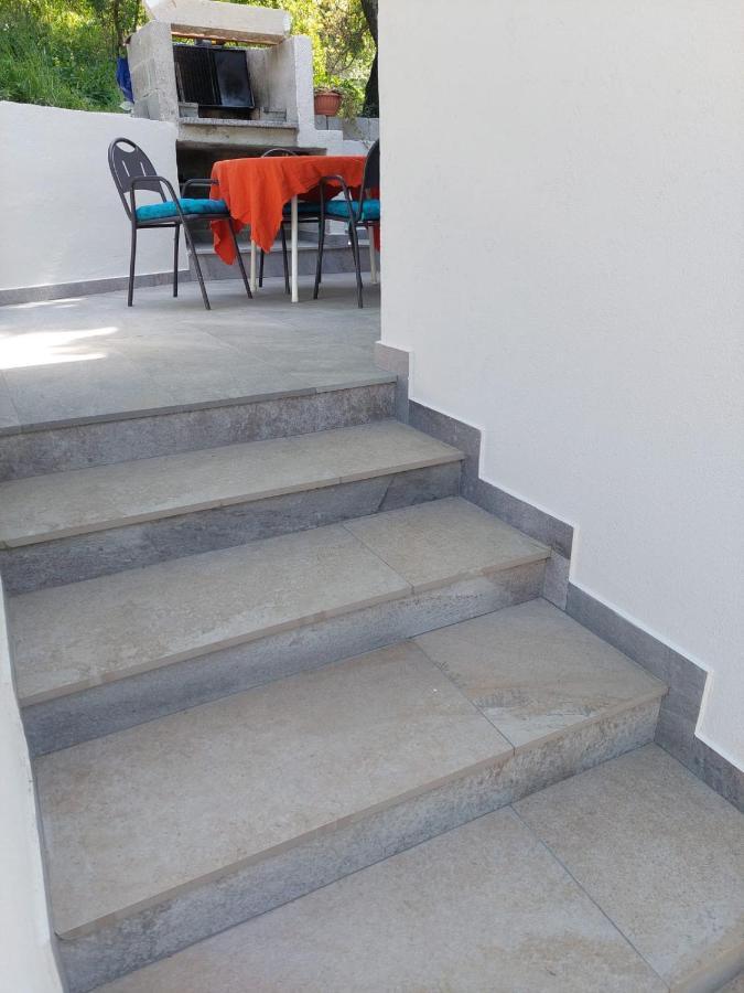 Apartman Sunset Plomin Exterior photo