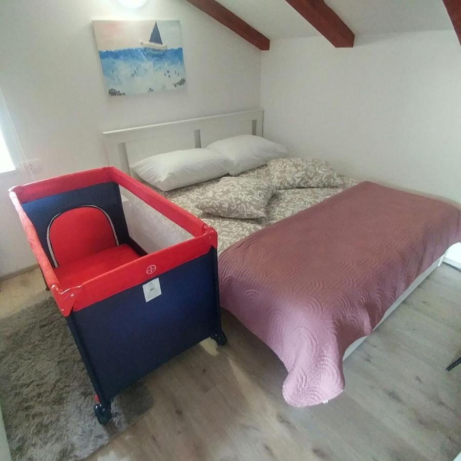 Apartman Sunset Plomin Exterior photo