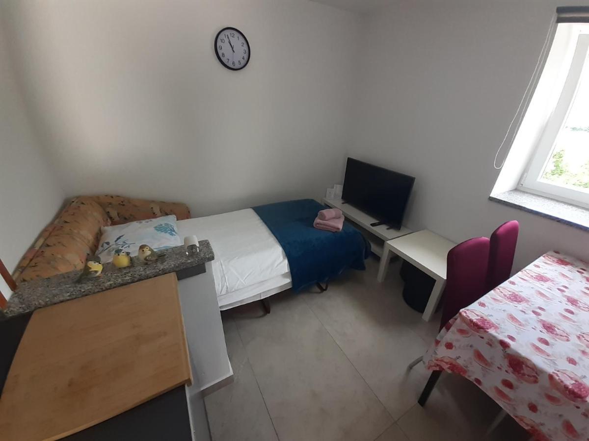 Apartman Sunset Plomin Exterior photo