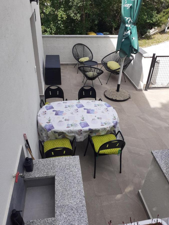 Apartman Sunset Plomin Exterior photo